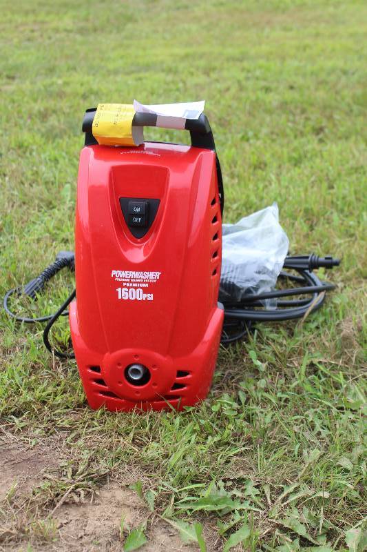 lot 19 image: Powerwasher 1600 psi Premium Pressure Washer System w Accessories