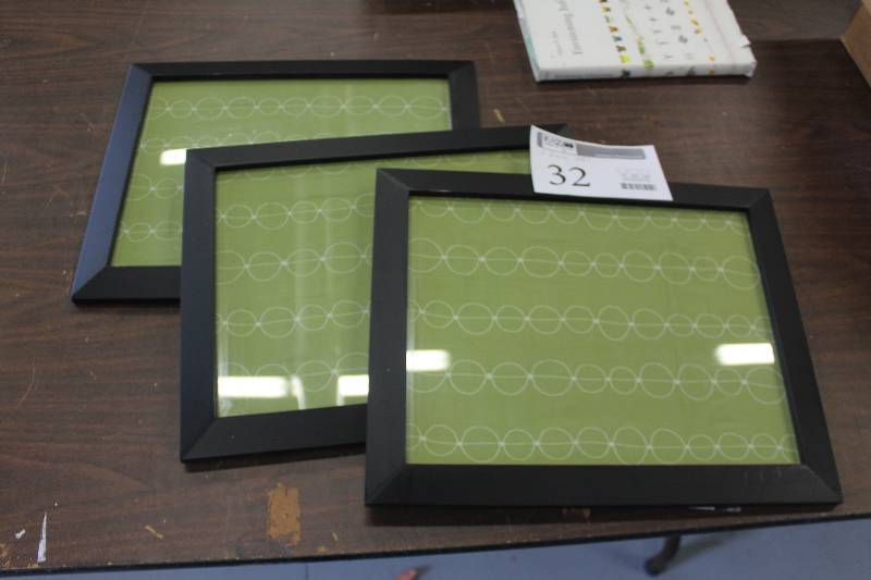 lot 32 image: Lot of (3) Frames
