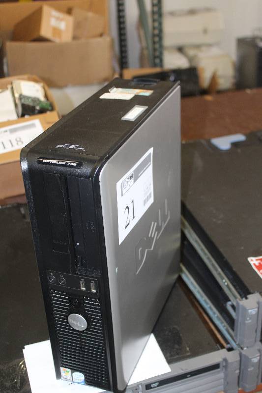 lot 21 image: Dell Optiplex 745 Desktop Computer