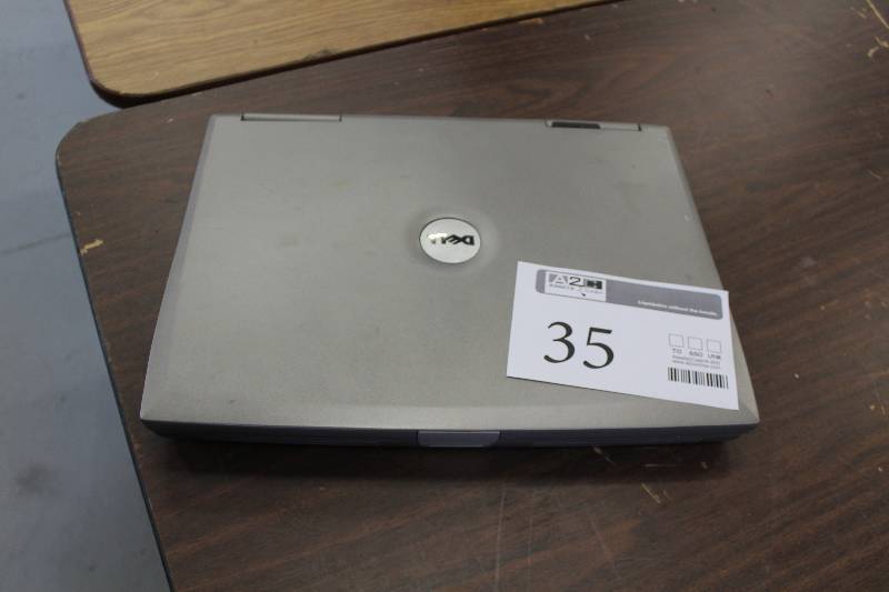 lot 35 image: Dell Latitude D800 Laptop Computer