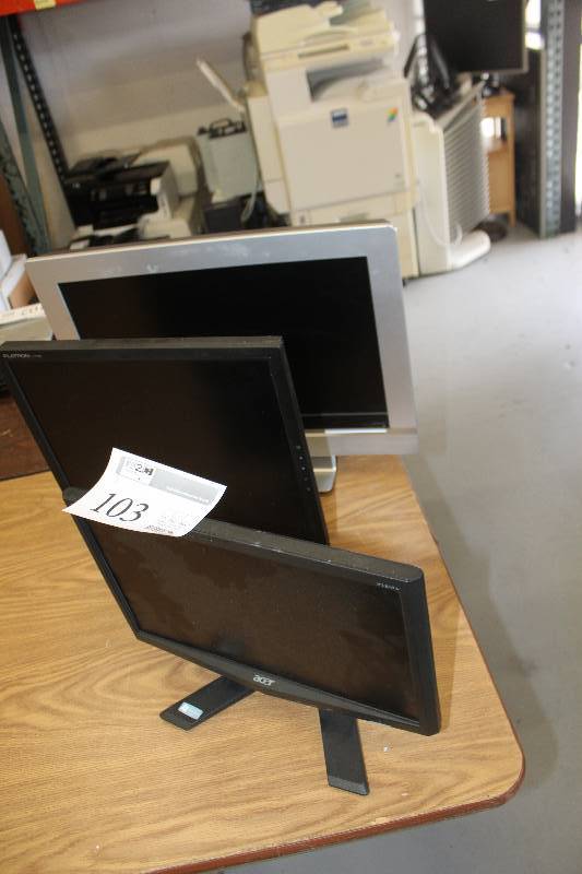 lot 103 image: Lot of (3) Computer Monitors Includes Acer X163W, LG Flatron L1718S, Magnovox HDTV