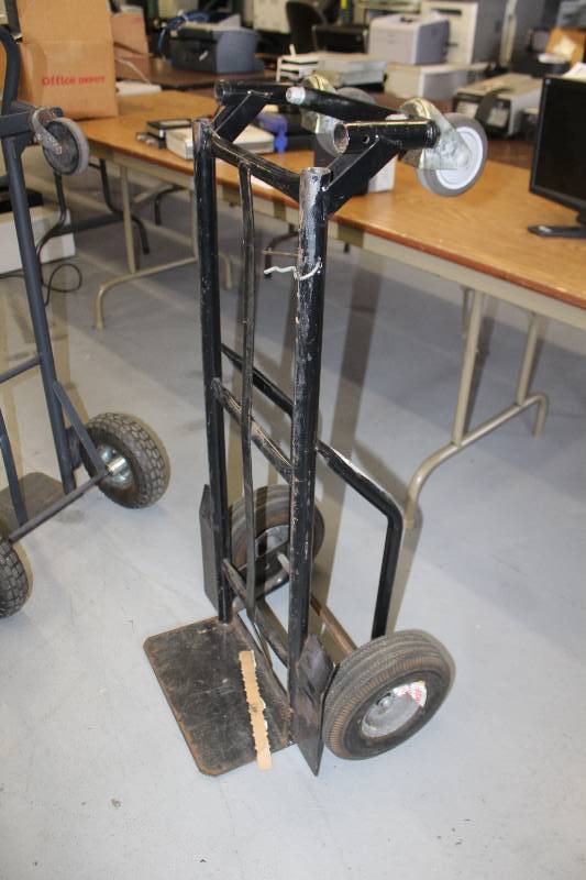 lot 122 image: 2-Wheel Dolly