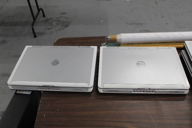 lot 75 image: Lot of (2) Dell Inspiron 9300 Laptop Computers