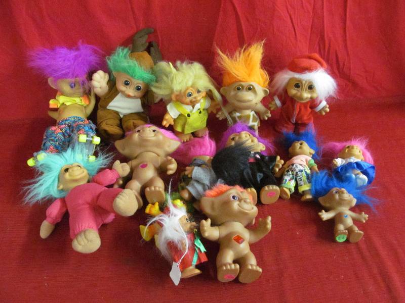 lot 6 image: trolls