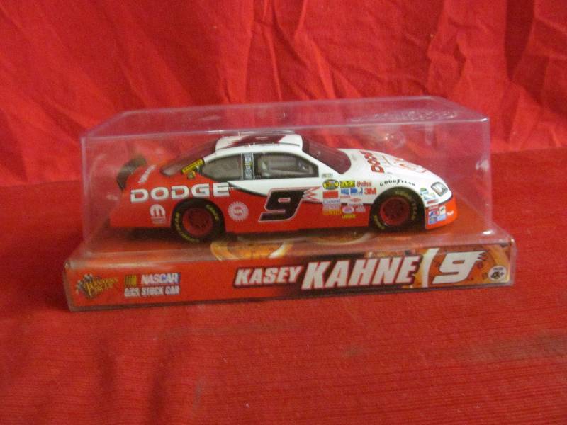lot 14 image: Nascar