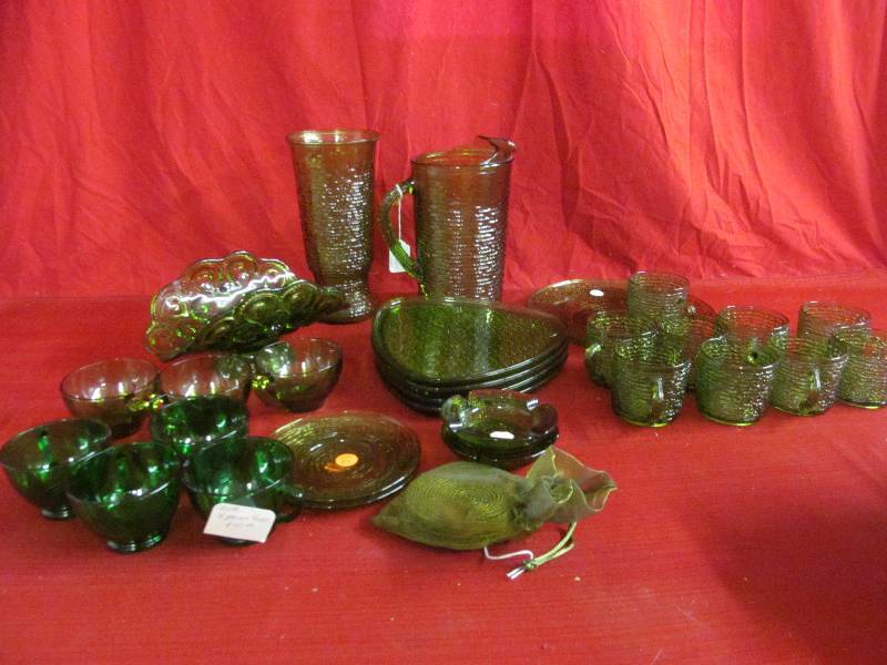 lot 27 image: glassware