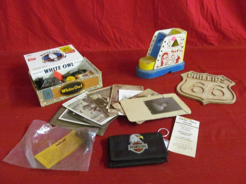 lot 35 image: collectibles