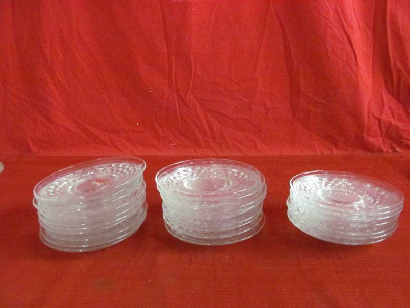 lot 51 image: glassware
