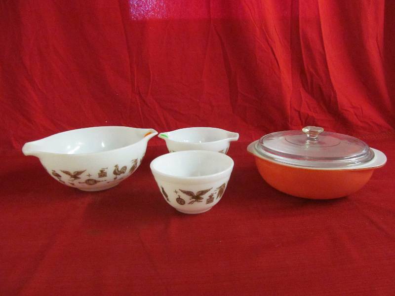 lot 53 image: Pyrex