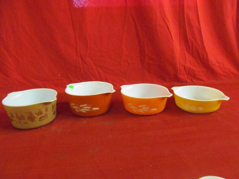 lot 61 image: Pyrex