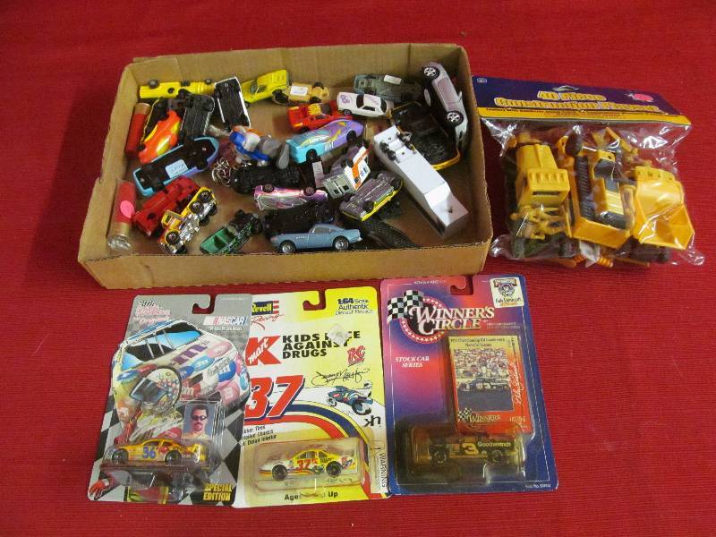 lot 85 image: die cast toys
