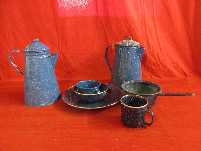 lot 88 image: enamelware
