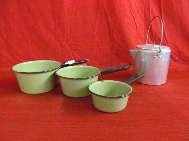 lot 93 image: enamelware