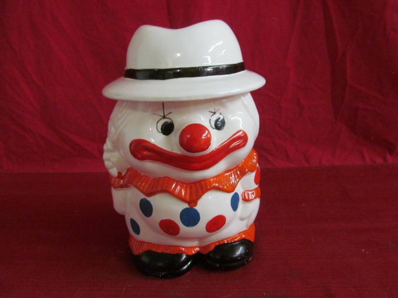 lot 149 image: cookie jar