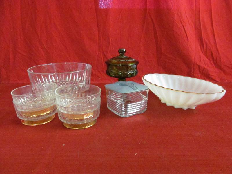lot 151 image: glassware