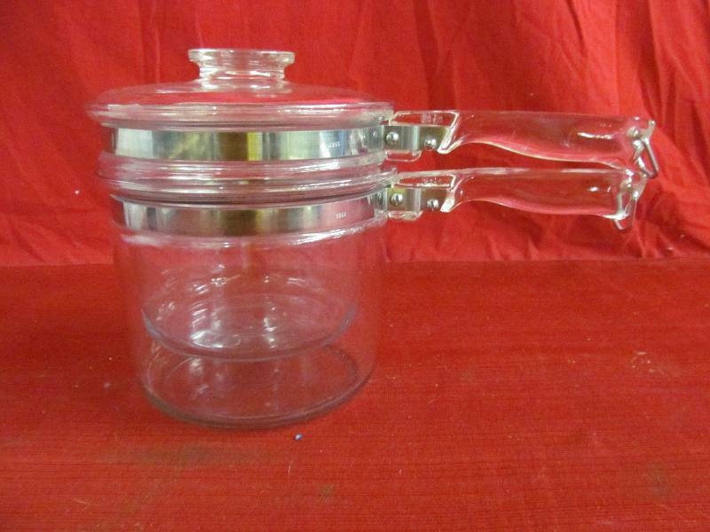 lot 160 image: Pyrex