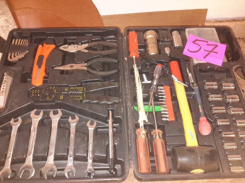 lot 57 image: Tool set as shown