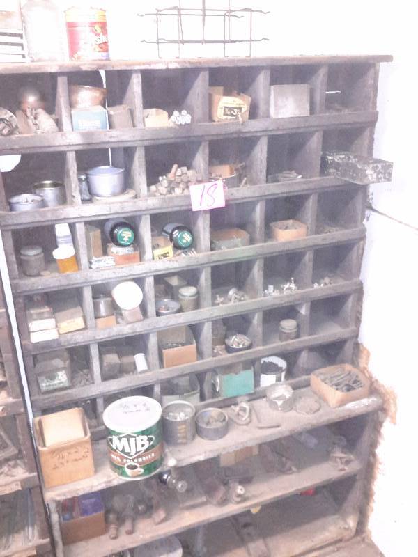 lot 18 image: 2 Part storage bin and contents