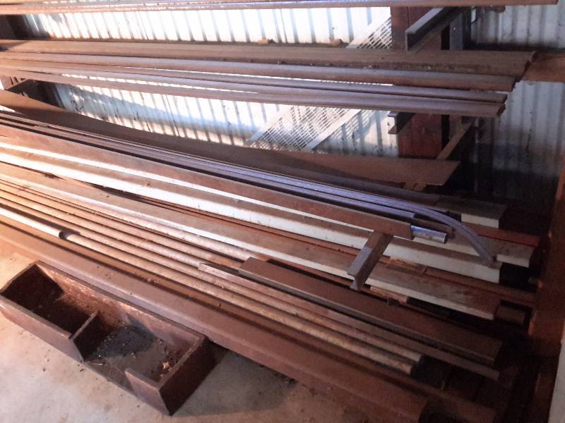 lot 113 image: large lot of Steel rods etc as pictured