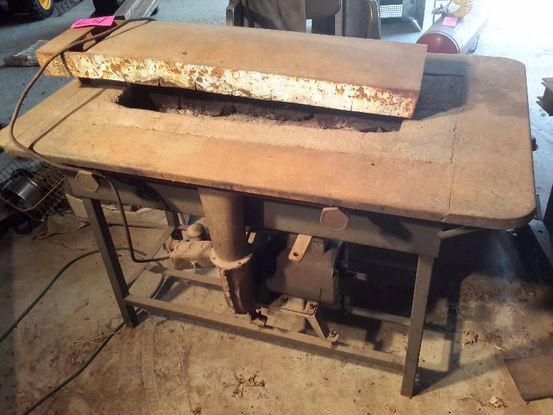 lot 149 image: Johnson Blacksmith Forge.. Gas