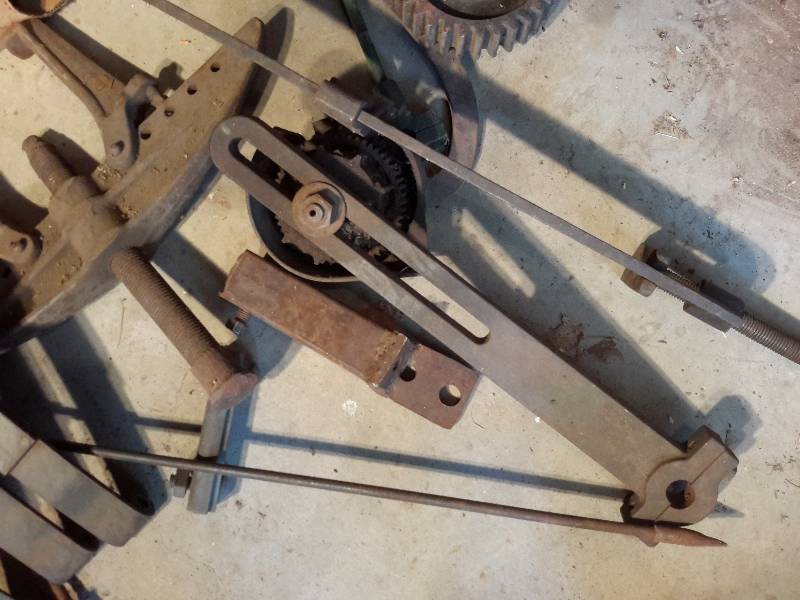 lot 126 image: Large lot of Industriall Salvage items