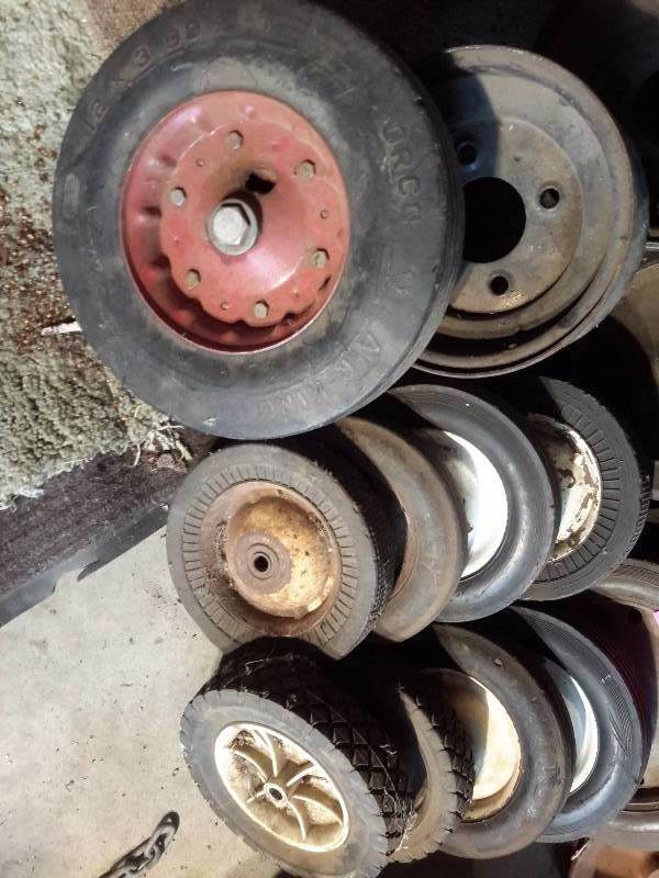 lot 127 image: Large lot of Wheels as pictured