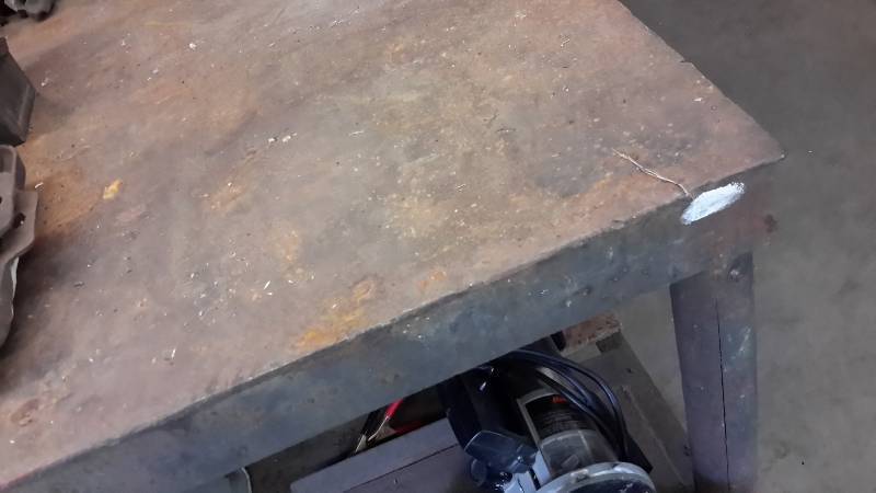 lot 183 image: Heavy Steel Work table