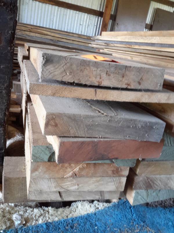 lot 190 image: Rough Cut Ash Wood. All approx 8 ft long