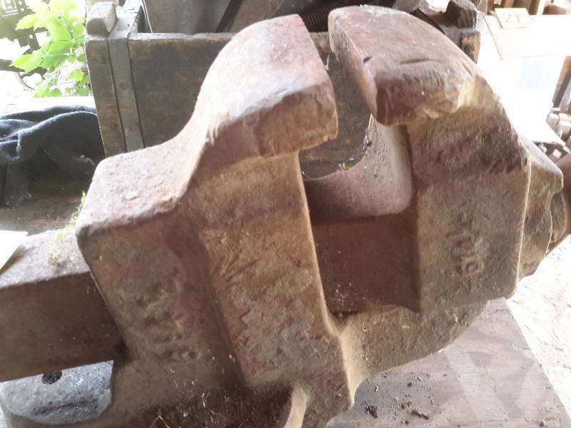 lot 279A image: Very old Large vise. Athol Mfg
