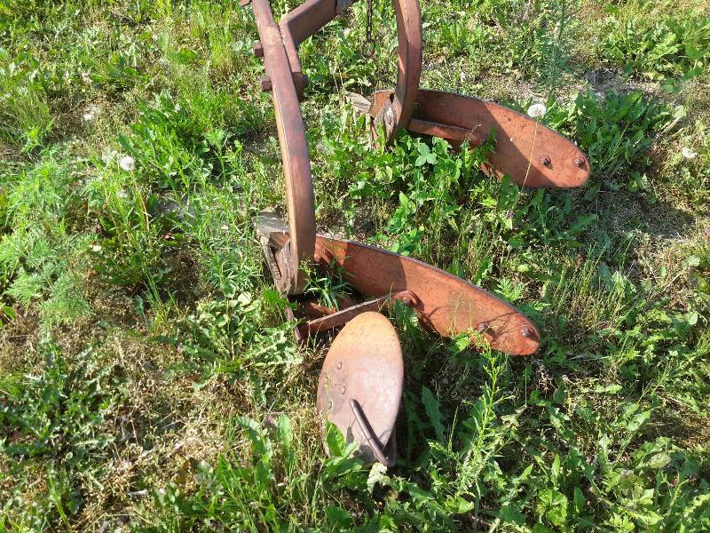 lot 284 image: 2 bottom plow