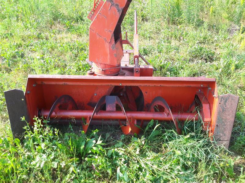 lot 7 image: Snow Blower that fits the Massey Ferguson