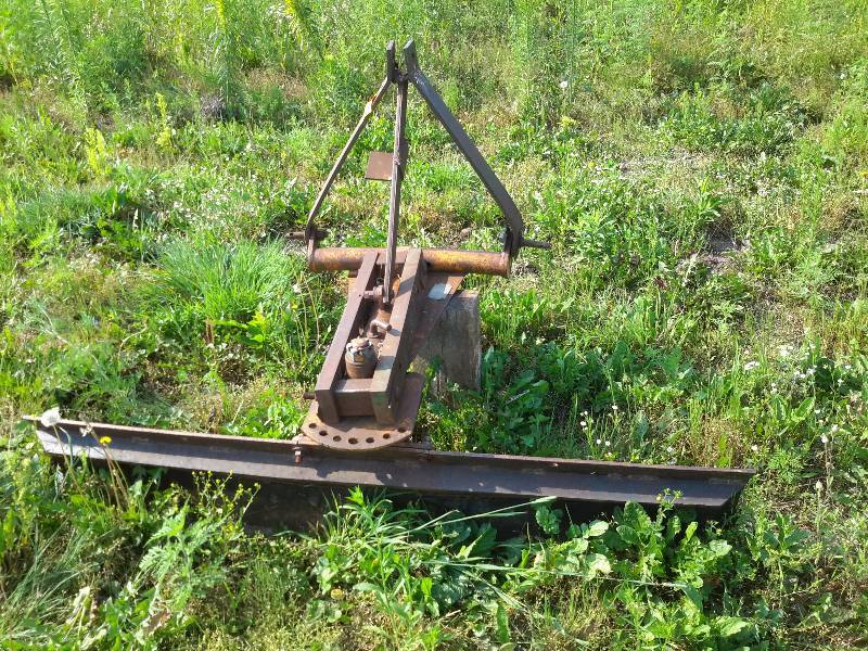 lot 275 image: Back Blade
