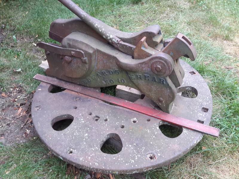 lot 4 image: Edwards No 10 Shear