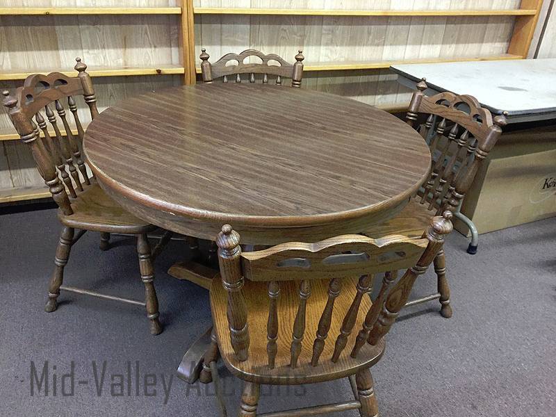 Dining table & chairs
