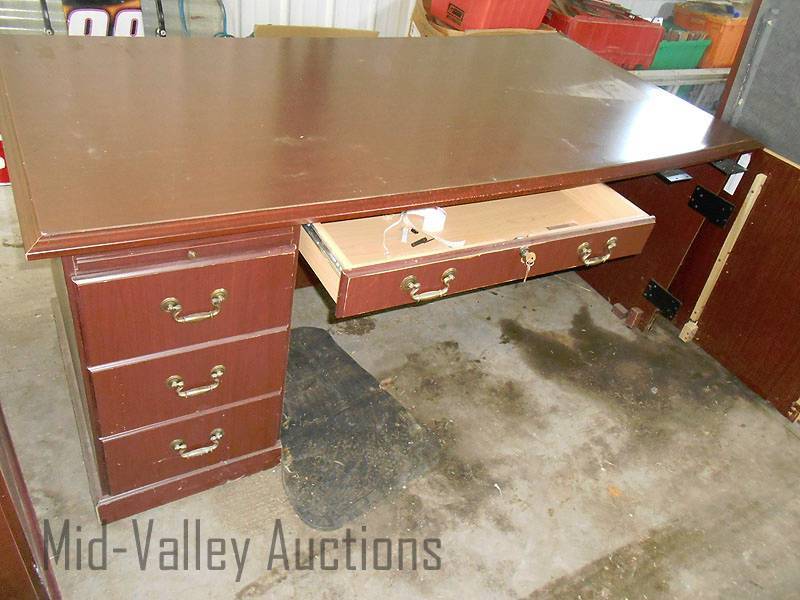 Large Desk
