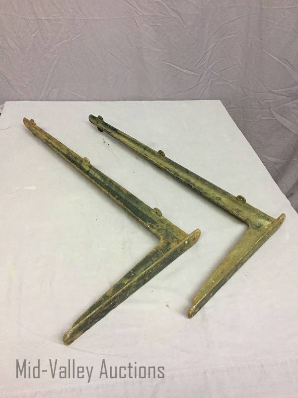Cast iron shelf brackets