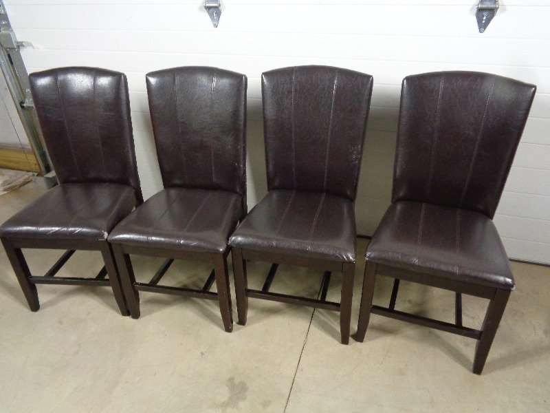 lot 105 image: 4 Dining Chairs
