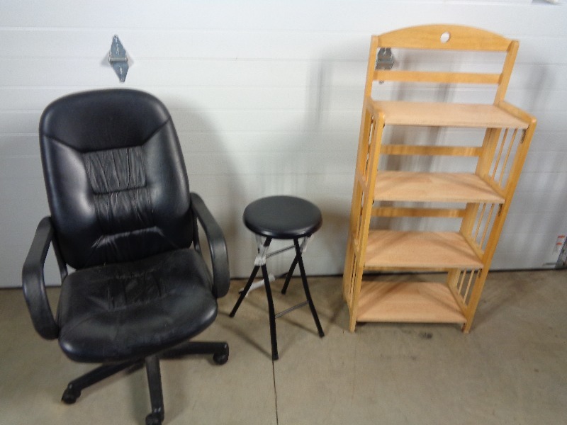lot 117 image: Desk Chair, Stool, Shelf