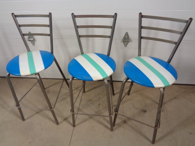 lot 120 image: 3 Metal Stools
