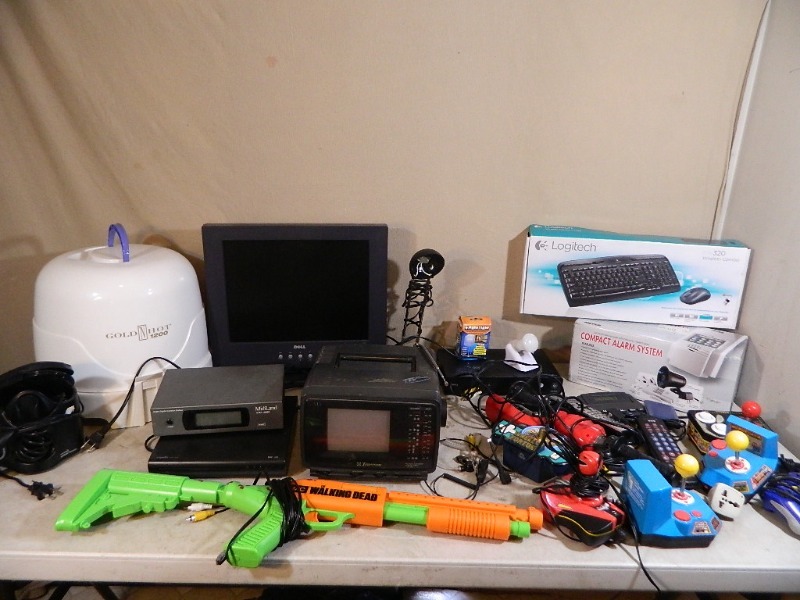 lot 193 image: Assorted Electronics