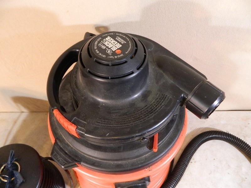Black and Decker Shop Vac and Stinger Insect Lights, Patio, Furniture,  Household, Tools, Collectibles, and More!