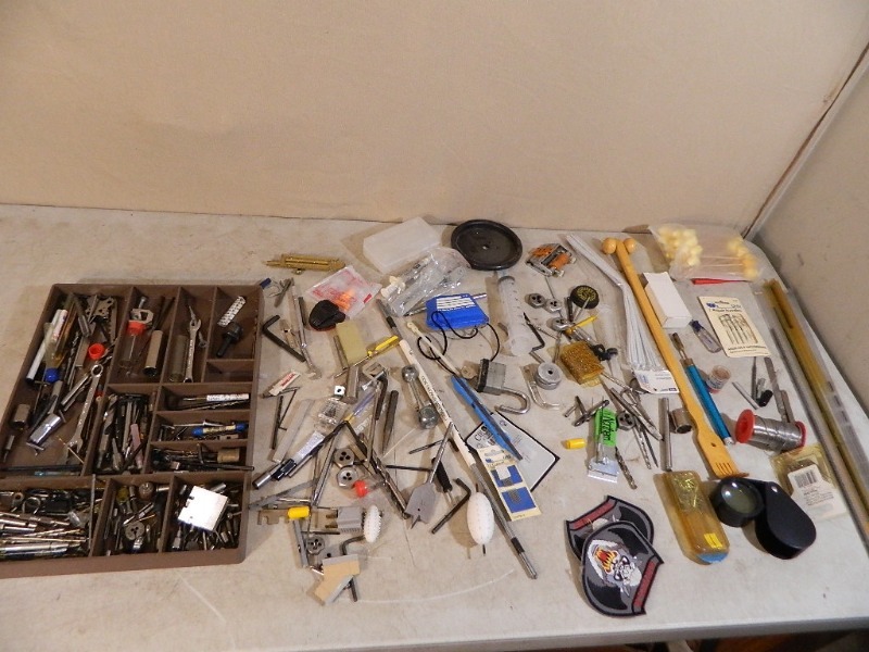 lot 68 image: Drill Bits, Small Specialty Tools, Etc