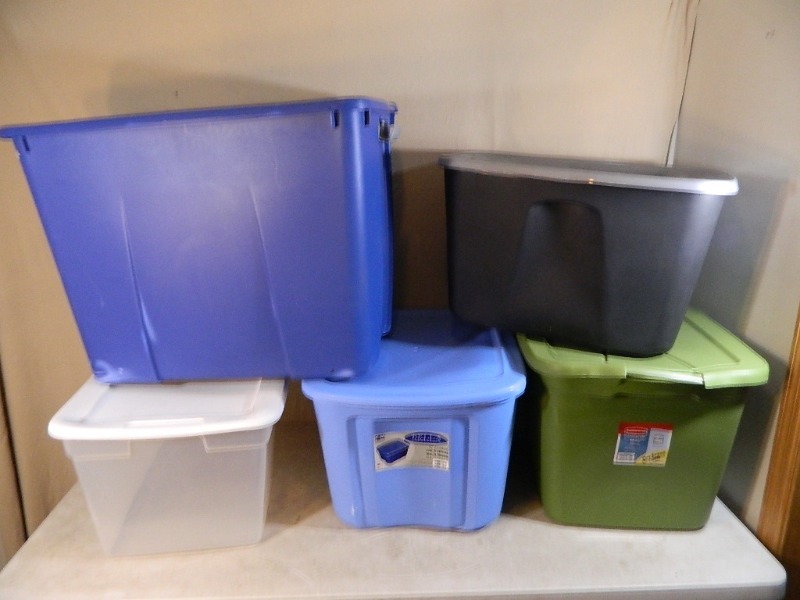 lot 72 image: 5 Totes with Lids