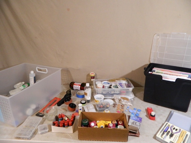 lot 165 image: Craft Items