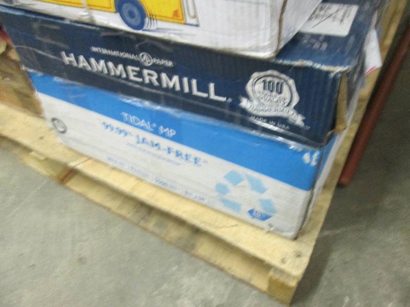 lot 48 image: Case of 5000 sheets 20lb Bright Whi...