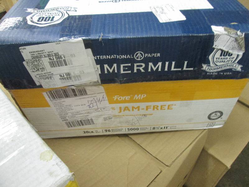 lot 51 image: Case of 5000 sheets 20lb Bright Whi...