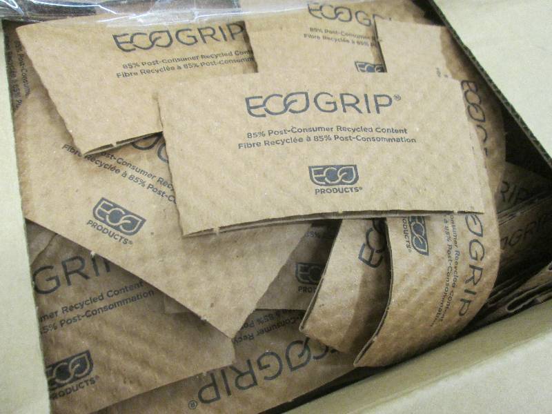 lot 53 image: Case of 1300 Hot Cup Grips by Ecogr...