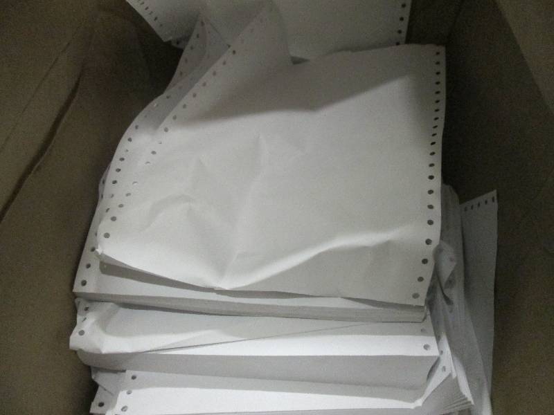 lot 62 image: Partial Case of Continuous Feed 8.5...