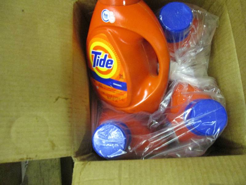 lot 86 image: 4 100 fl oz Tide HE Laundry Deterg...