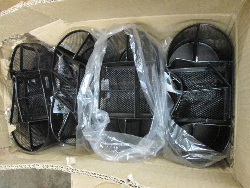 lot 94 image: Lot of 4 Rolodex Mesh Desk Organize...